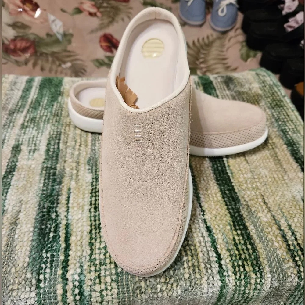 #259 L.L.Bean- Cute! Assorted Sneakers & Slip-On Shoes Sizes Below. - Picture 5 of 11